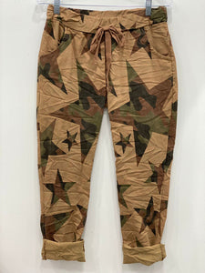 Jogger con Estrellas Camufladas